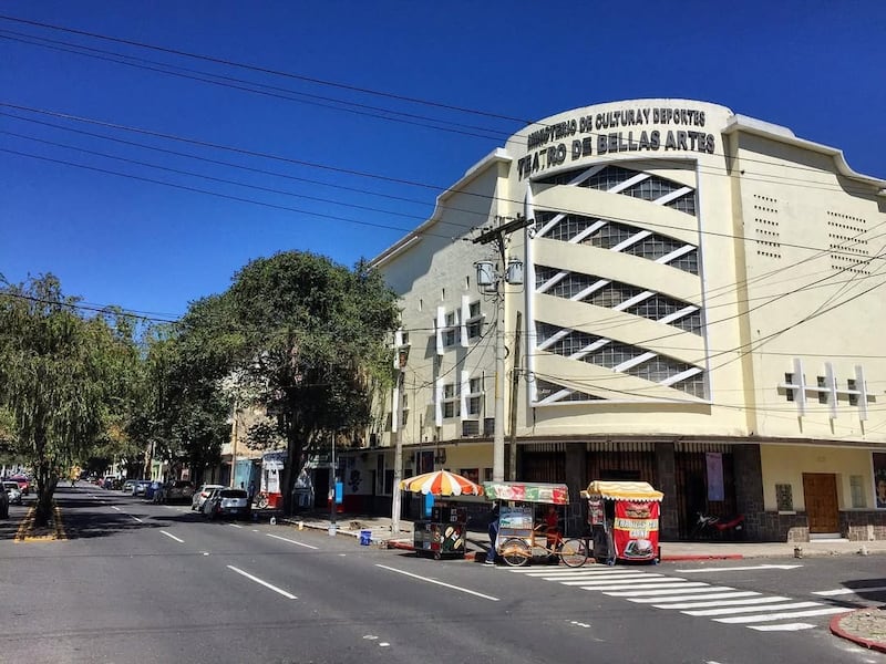 Así puedes participar en un recorrido guiado en el magnífico Teatro de Bellas Artes