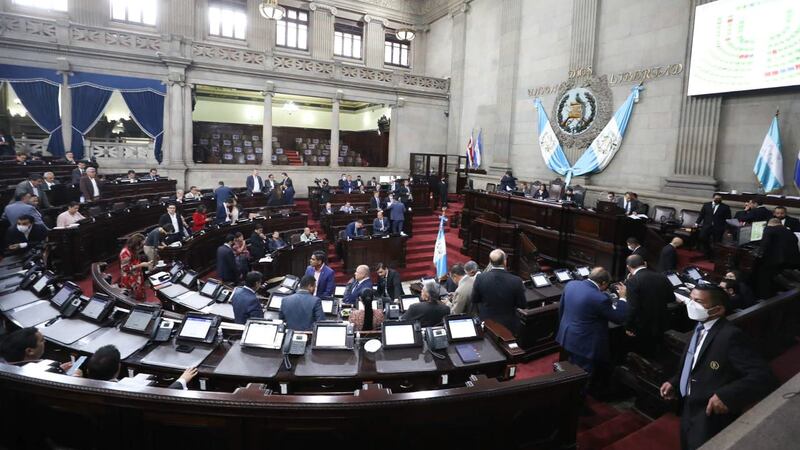 Aplanadora en el Congreso autoriza más de Q5 mil millones para ONG