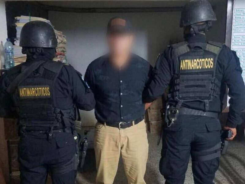Detienen a presunto narcotraficante cerca de la frontera San Cristóbal en Jutiapa