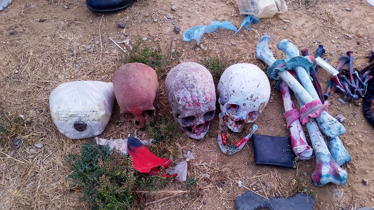 Las autoridades localizaron osamentas en el lugar. Foto: Ejército GT