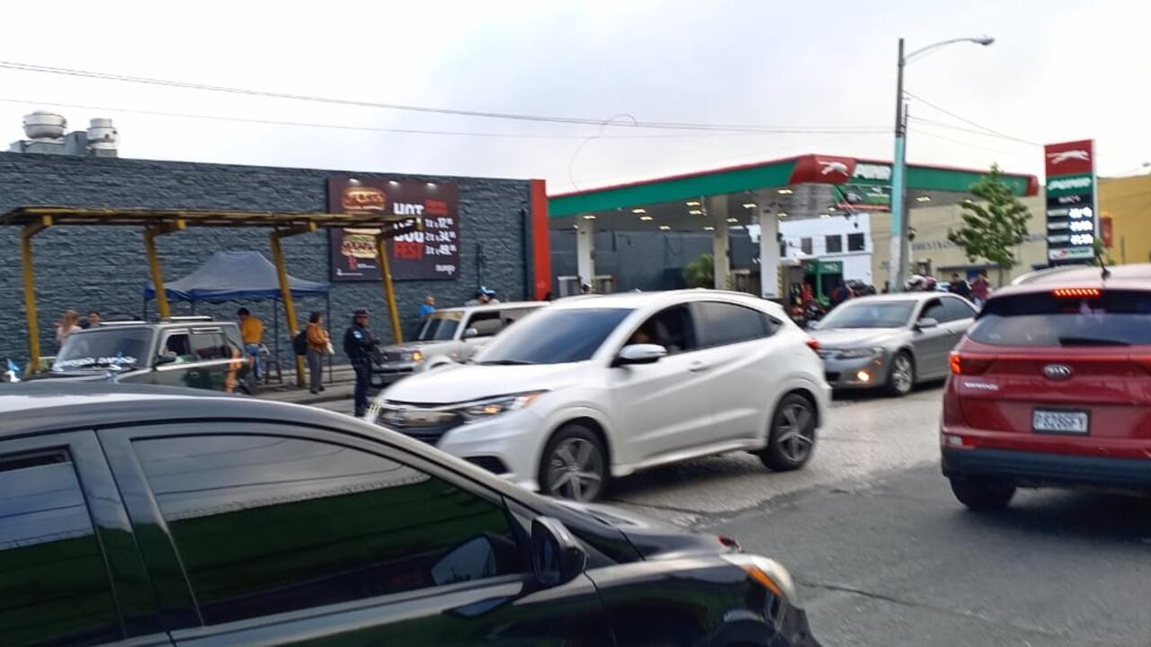 Operativos en contra de de conductores de taxistas piratas