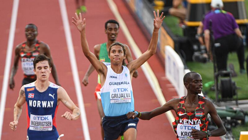 Luis Grijalva: "Mis padres estaban tan ocupados tratando de ganarse la vida que a veces nos quedábamos solos"