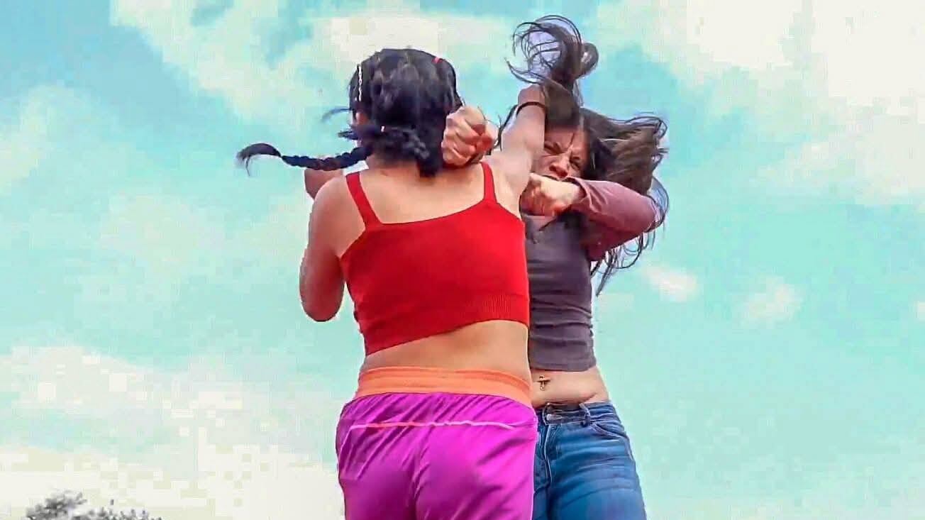 A puño limpio en la aldea Chivarreto, San Francisco El Alto, Totonicapán.