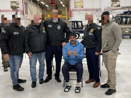 VIDEO. Un “Happy New Year” camino a prisión marcó la llegada de Maduro a New York