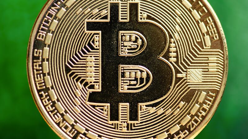 ¡Histórico! El bitcoin supera por primera vez los 30.000 dólares