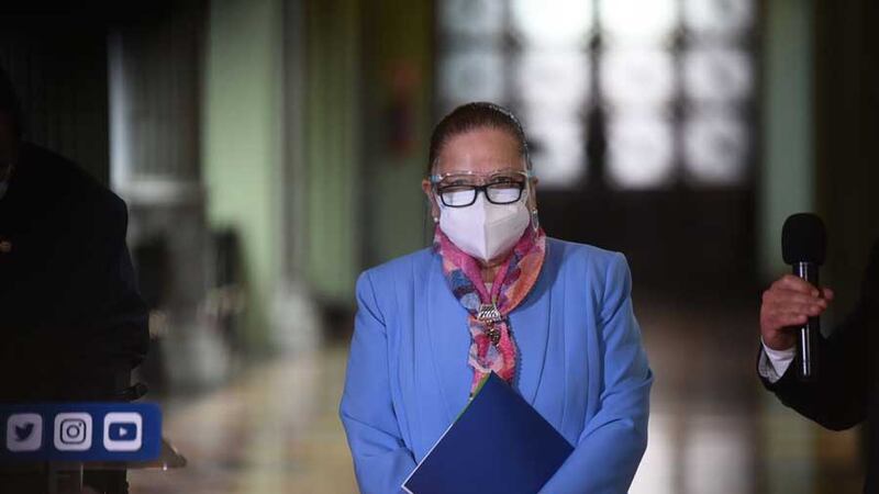 Descubren red de cuentas en Twitter "apoyando" a Giammattei y Consuelo Porras