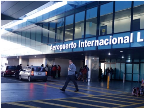 DGAC alerta por bloqueos cerca del Aeropuerto La Aurora y recomienda anticipar llegada a vuelos
