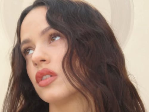Rosalía regresa y acapara titulares en el mundo del espectáculo