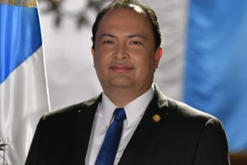 Mario Búcaro, exministro de Giammattei, deja su cargo como CEO de Miss Universe tras polémicas