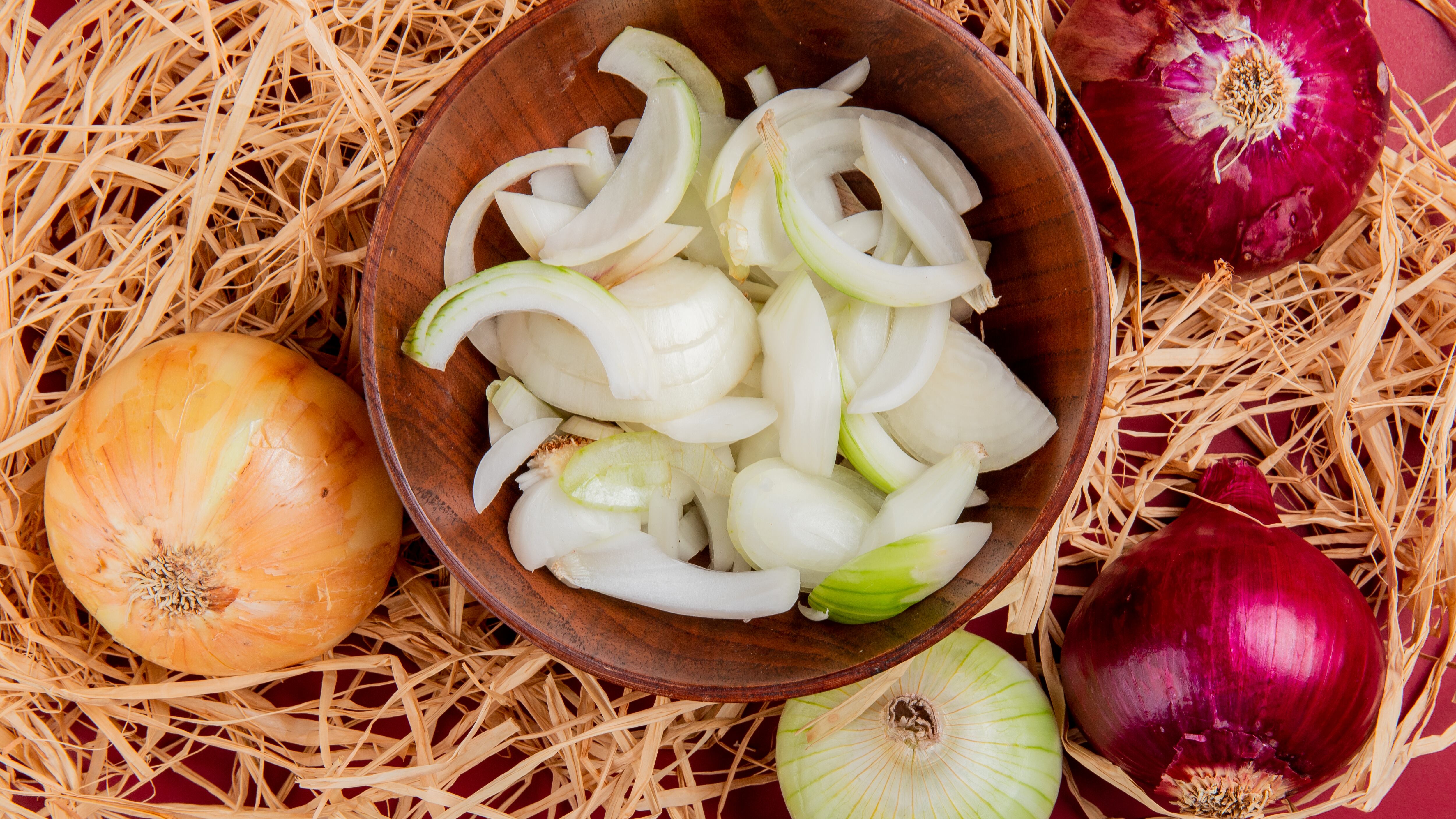 Es un auténtico tesoro nutritivo y un imprescindible de nuestra gastronomía, y entre sus capas esconde numerosas propiedades nutritivas y medicinales.