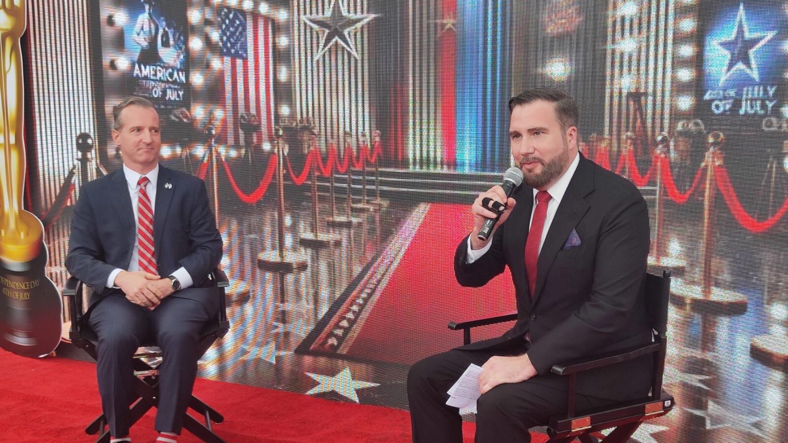 Embajador de los Estados Unidos en Guatemala, John Bradley.