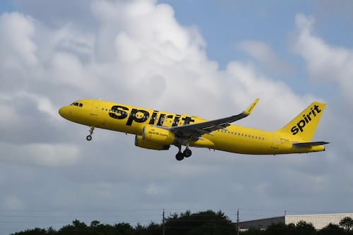 VIDEO. Piloto se despide en pleno vuelo tras cierre de Spirit y así fue el emotivo momento