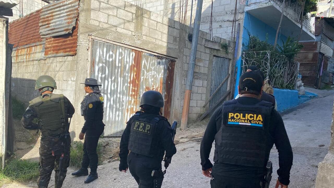 Se registra una balacera en zona 5, durante un allanamiento.