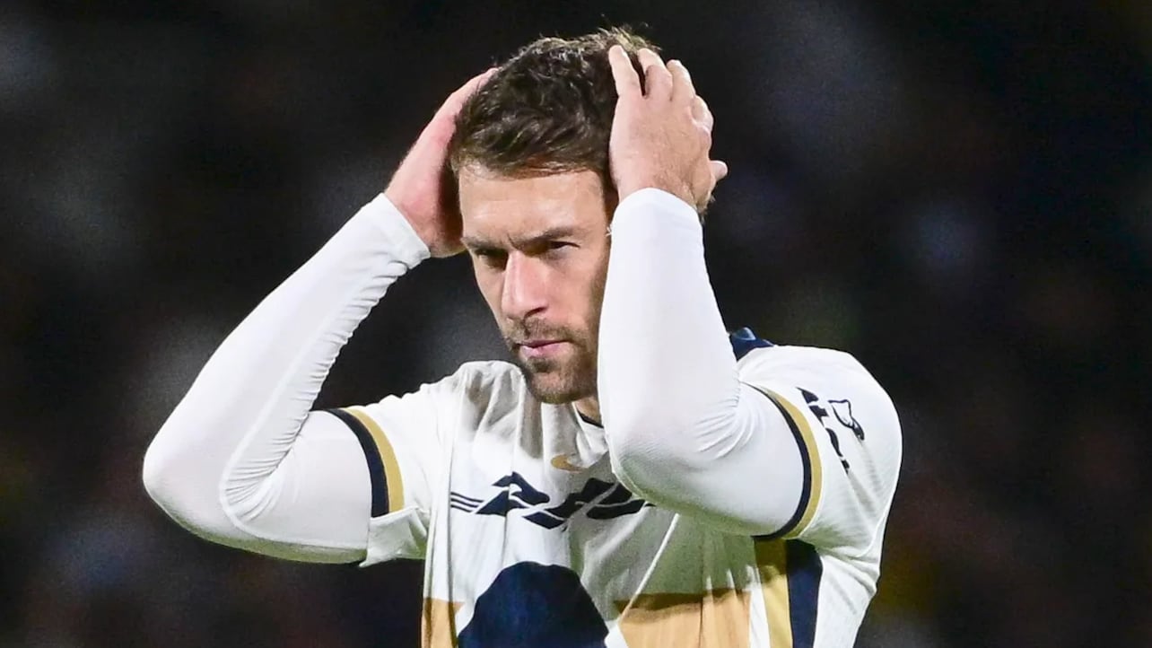 Futbolista británico mediocampista de los Pumas de la UNAM. (Foto: Redes sociales)