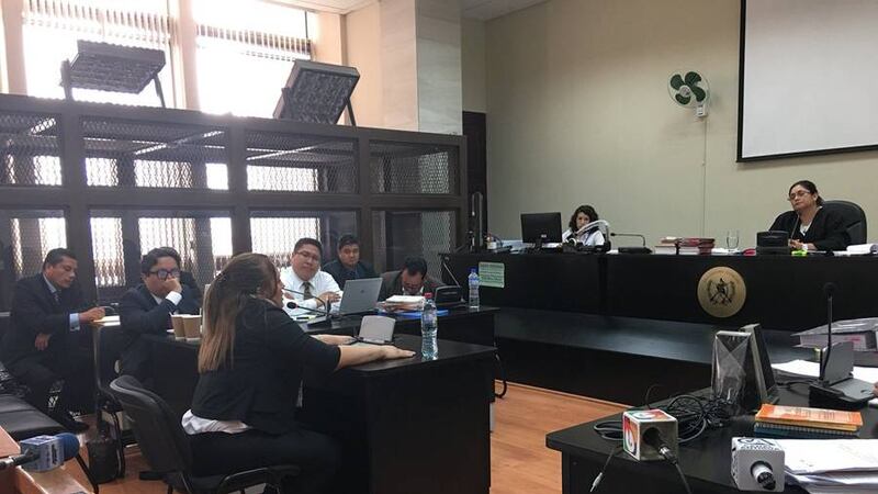 Esposa de "el Taquero" dice que él y Byron Lima entraban "bellas muchachas" a la cárcel