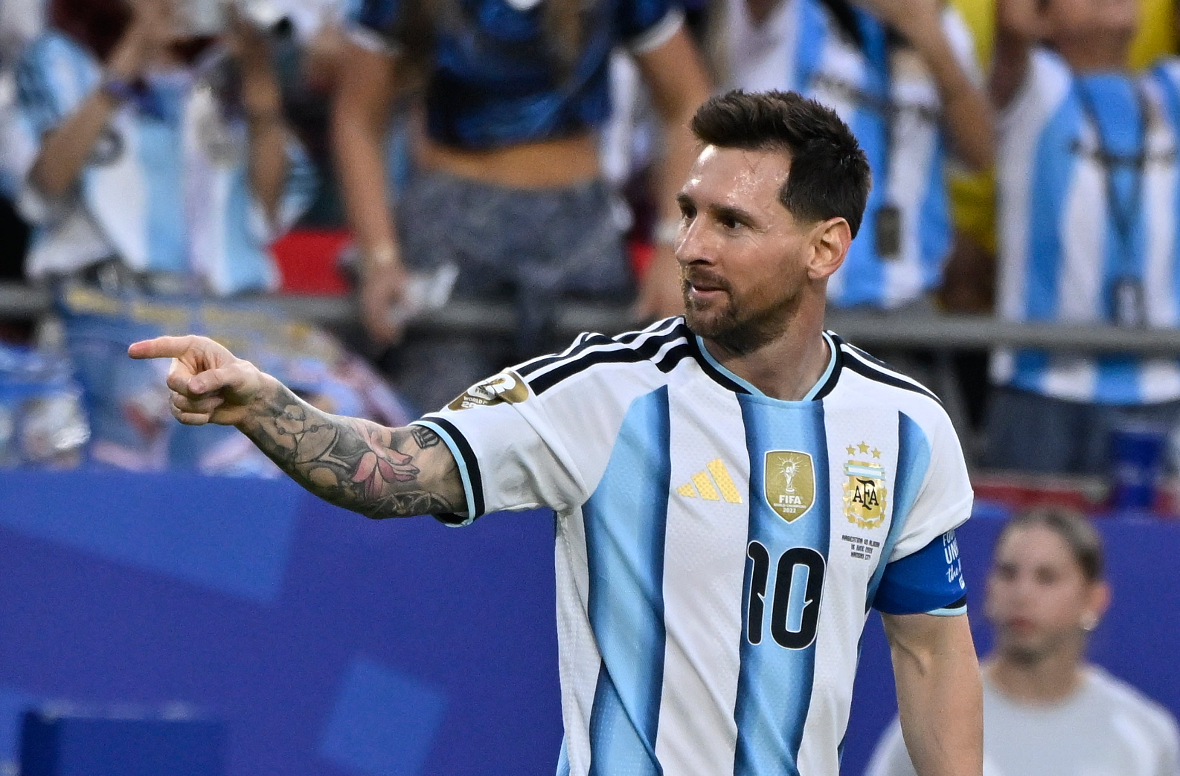 La noche de Messi: tres goles, récord histórico y victoria para Argentina