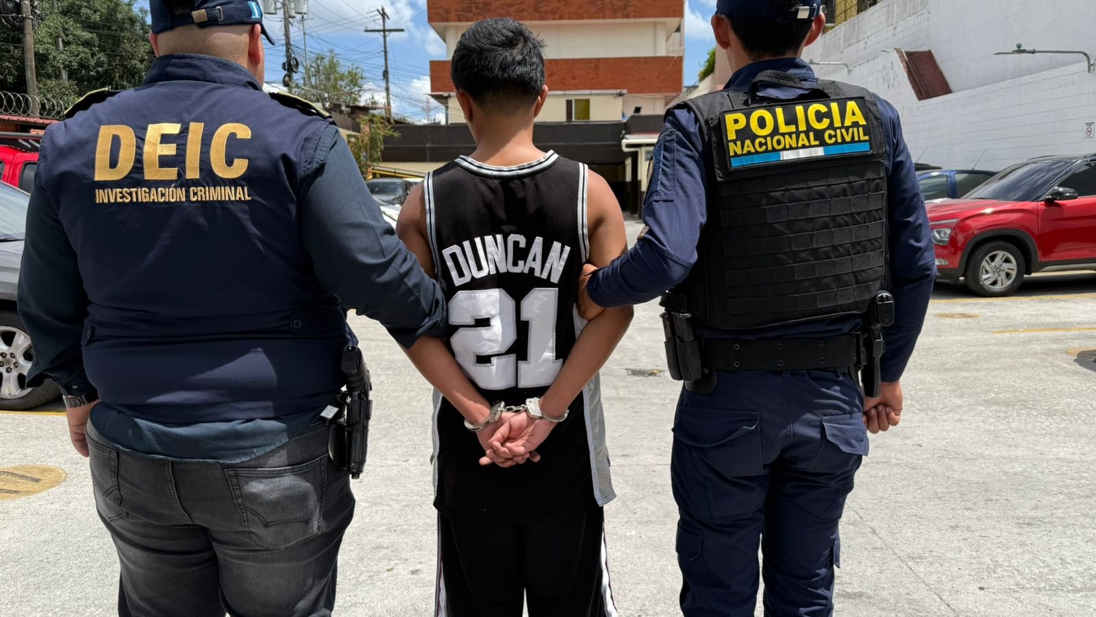 PNC frustra ataque armado y captura a integrante del Barrio 18