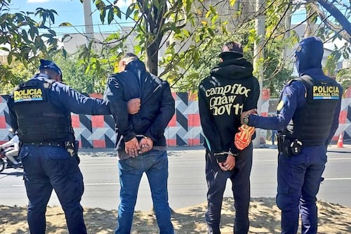 Capturan a dos presuntos asaltantes en la calzada Atanasio Tzul, zona 12