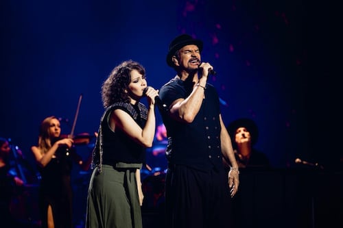 Gaby Moreno sorprende y canta “Mi país” con Arjona