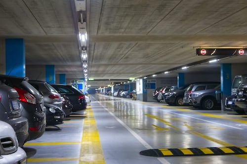 Balacera en parqueo de comercial: dos hombres y una mujer entre los muertos en Amatitlán