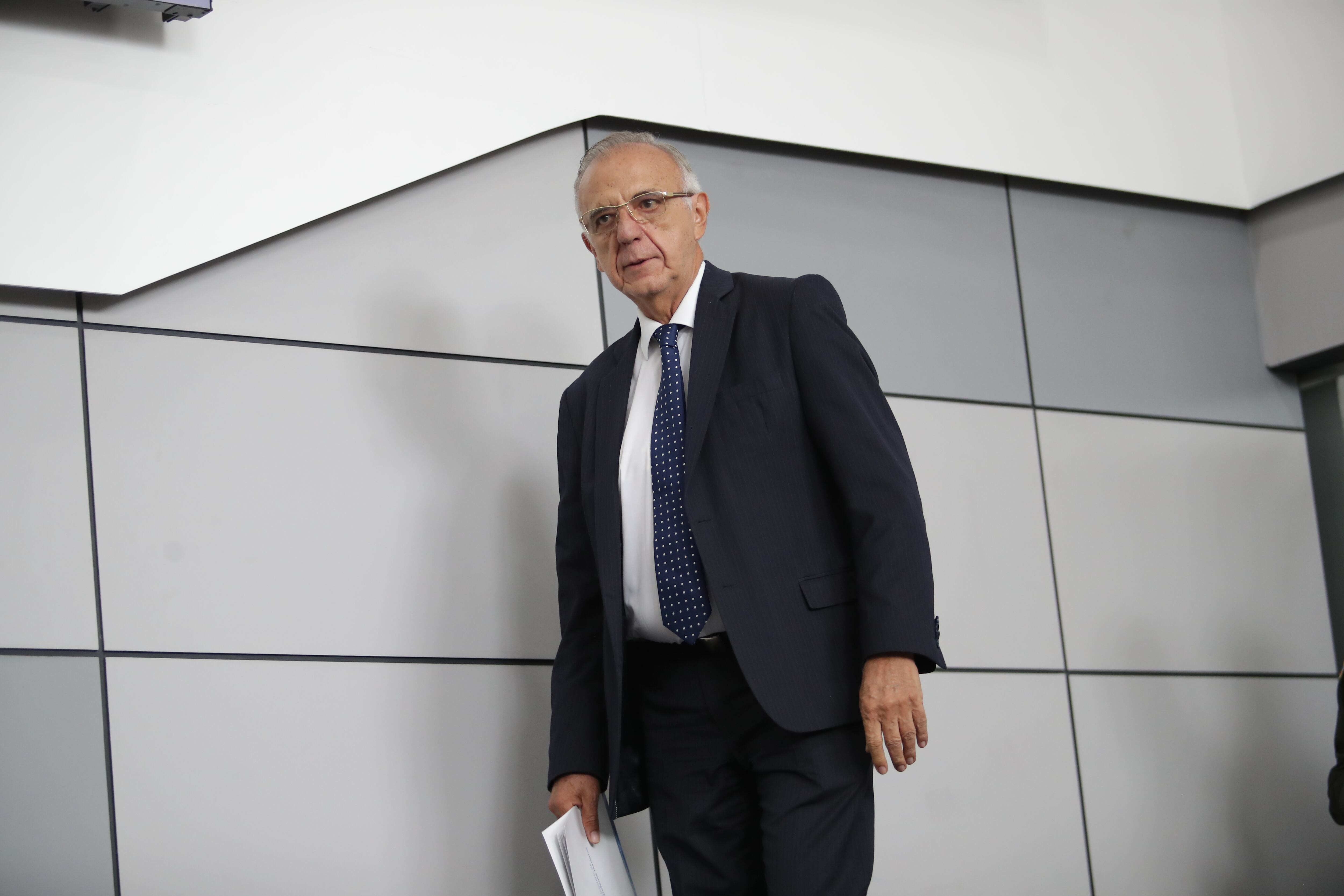 Declaran ilegales órdenes de captura contra Iván Velásquez y otros exfuncionarios