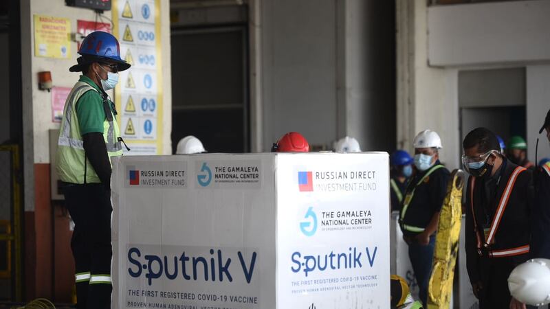 Jefe de la PGN niega haber asesorado a Salud o haber conocido contrato de vacunas Sputnik