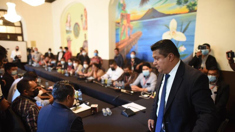 Rivera y directiva del Congreso aplazan archivar iniciativa que reprimiría manifestaciones