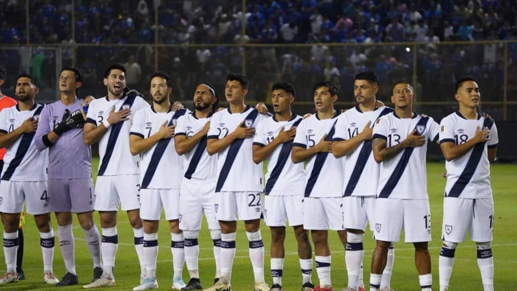 Guatemala derrotó a El Salvador en el Cuscatlán 0-1.