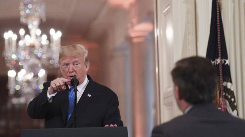 Periodistas denuncian sanción contra reportero de CNN que discutió con Trump