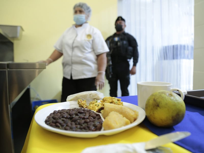 Comedores de la PNC.