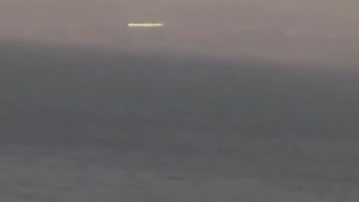 ¿OVNI en Chile? Testigo graba un extraño objeto en el cielo