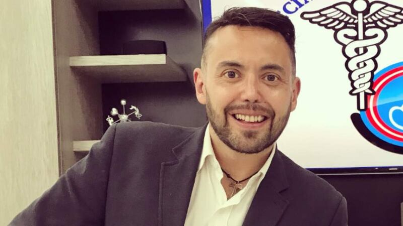 Tras "supuestamente curar" su homosexualidad, Mauricio Clark encuentra a su media naranja