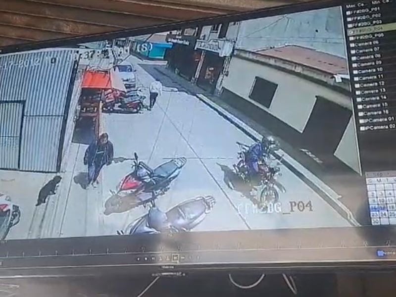 Menor cae por robo de teléfono tras ser captada por una cámara de seguridad