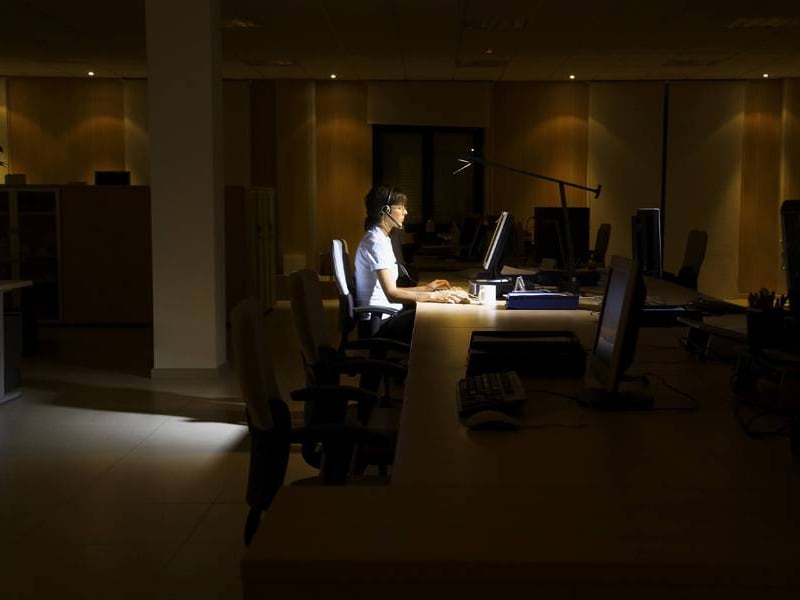La mujeres que trabajan de noche tienen mayor riesgo de contraer cáncer, según estudio