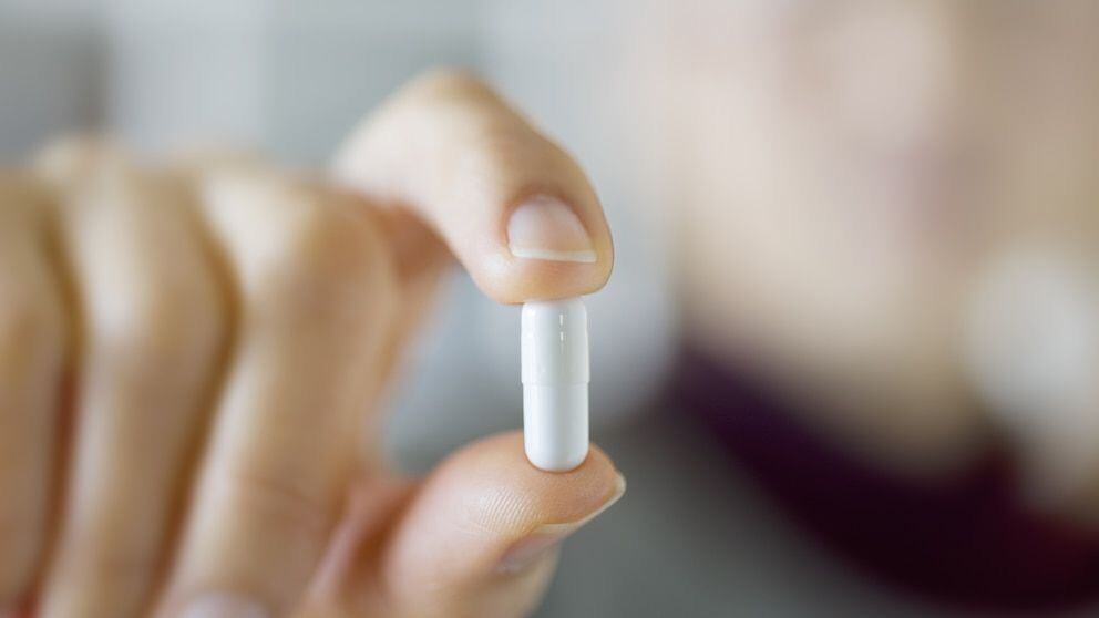Compartir no siempre es cuidar
Dar tus antibióticos a otra persona puede causar más daño que bien. ¡No alimentes a las superbacterias!