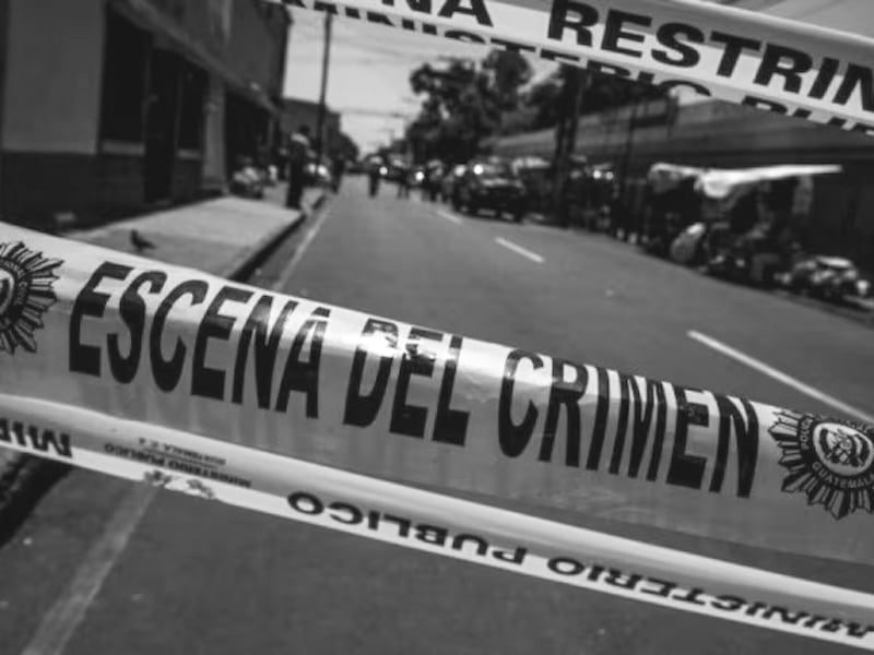 Tres hombres heridos y una mujer fallecida tras balacera en colonia de San Miguel Petapa