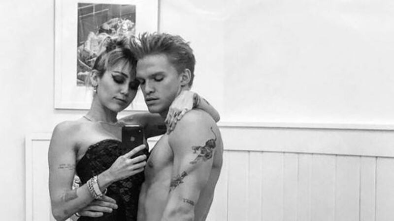 Divulgan comprometedor y erótico video de Miley Cyrus encima de su nuevo novio