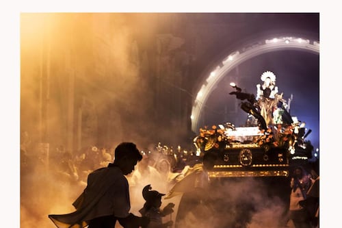 Fotógrafa Isabel Gaitán lleva la devoción de la Semana Santa guatemalteca a los Países Bajos