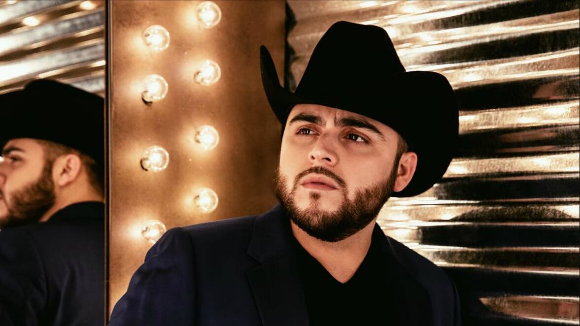 Cantante mexicano confirma que ha estado ofreciendo conciertos a criminales