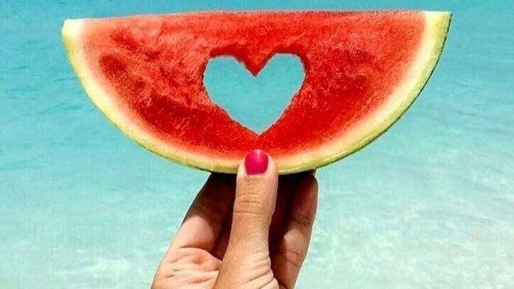 Frutas que te salvan el verano
Refrescantes, deliciosas y perfectas para mantenerte hidratado