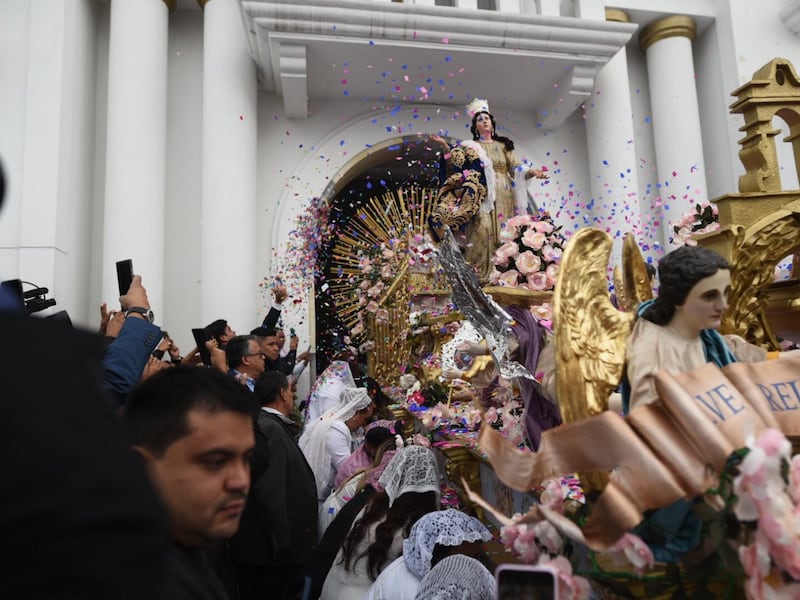 Celebran con fervor y colorido a la Virgen de la Asunción