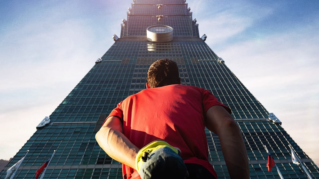 Escala uno de los mayores Rascacielos en el mundo. Foto: Cortesía