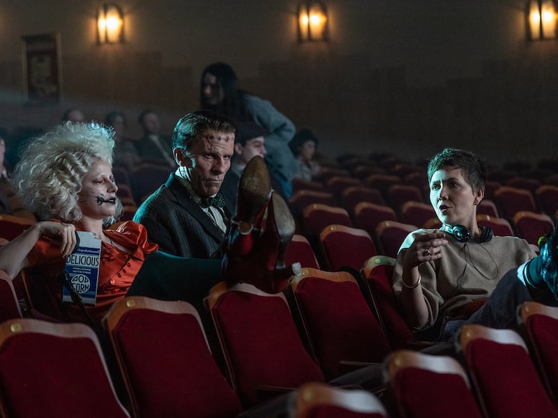 La Novia rompe el silencio: Maggie Gyllenhaal y Jessie Buckley reinventan el mito del terror