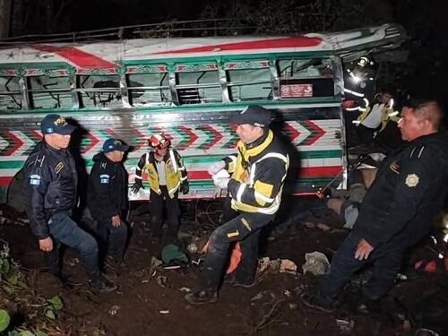 Tragedia en ruta Interamericana: cifra de fallecidos asciende a 17 entre ellos dos militares del Ejército