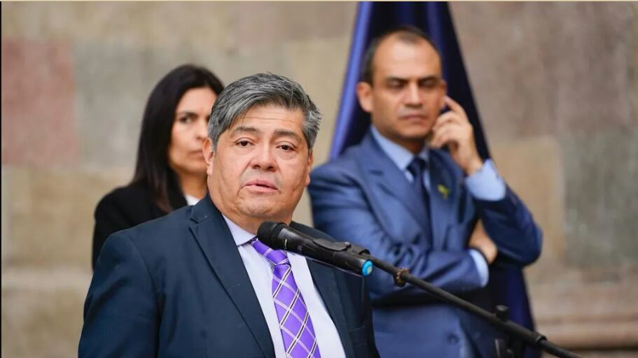 Destituyen a Francisco Jiménez, titular de la cartera de Gobernación