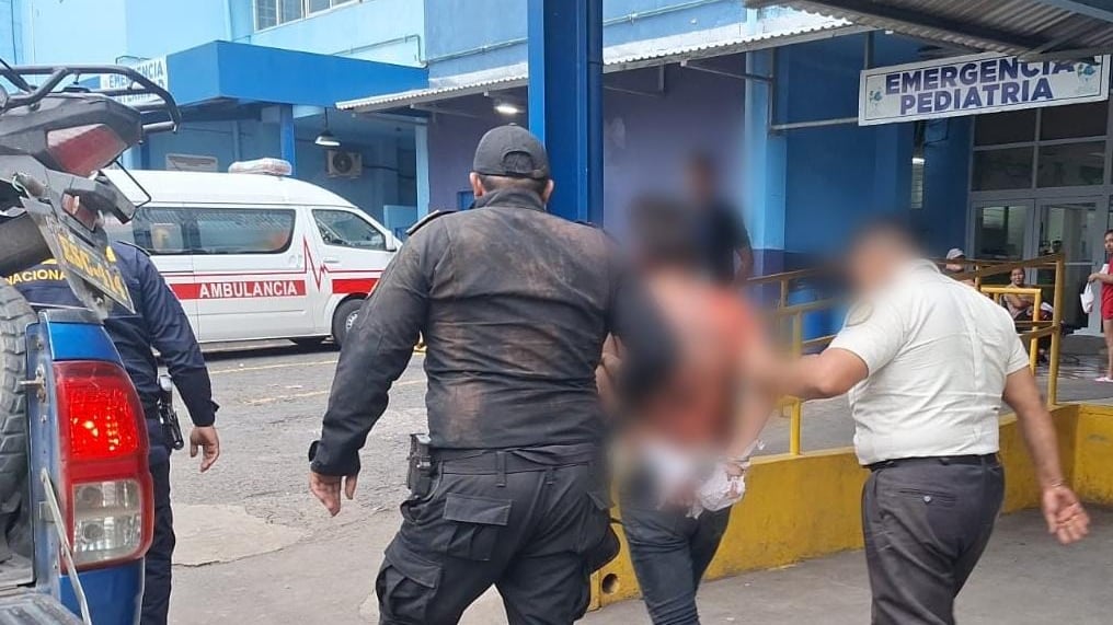 Vecinos queman a dos presuntos asesinos en Escuintla