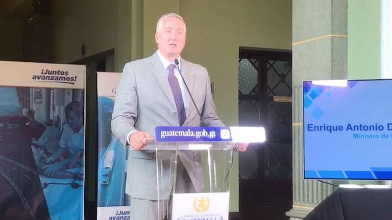 Dos mil agentes protegen a candidatos y funcionarios públicos, según Degenhart