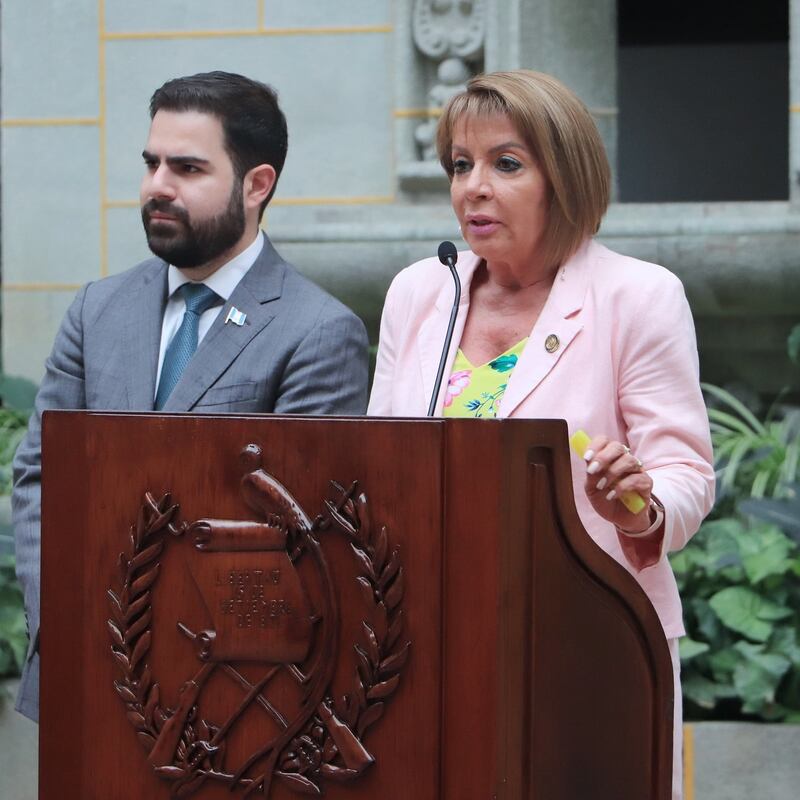 La ministra de Comunicaciones, Jazmín de la Vega, mencionó que podrían no concluir todos los proyectos. Foto MICIVI