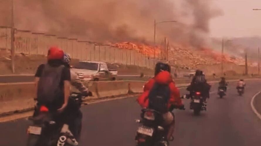 Se suspenden clases en Guatemala y Sacatepéquez por incendio en el basurero de Villa Nueva