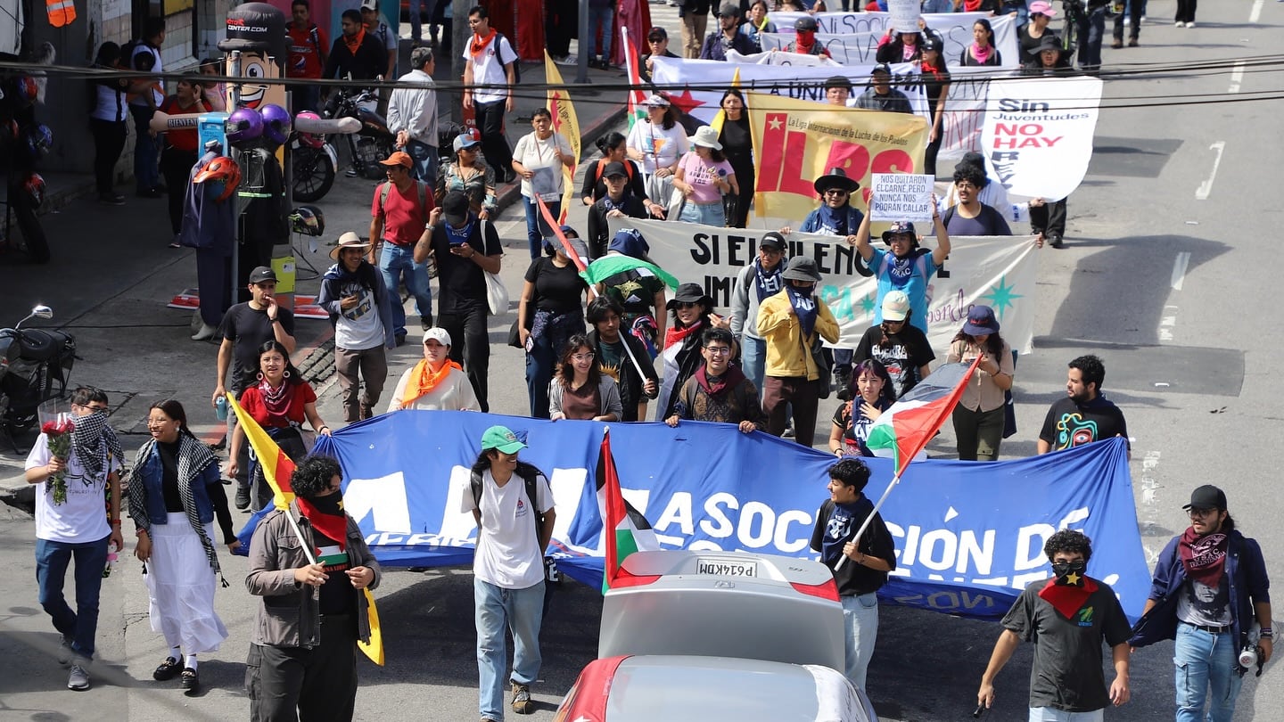 La Asociación de Estudiantes Universitarios.